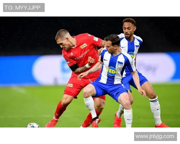 柏林赫塔主场不敌对手,遭遇一场惨败 柏林赫塔主场不敌对手,遭遇一场惨败