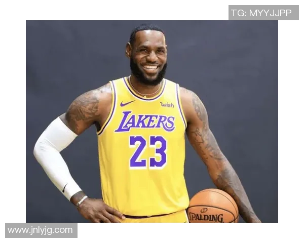 洛杉矶湖人队巨星勒布朗·詹姆斯因伤将缺席下场对阵犹他爵士队的比赛