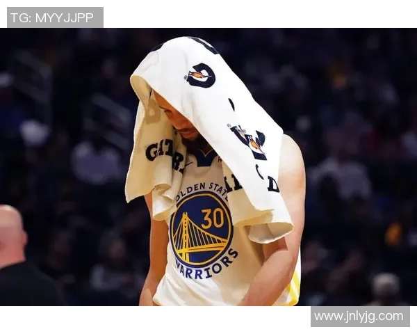 勇士不敌雄鹿，库克22分枉然——勇士如何在逆境中寻找突破口？